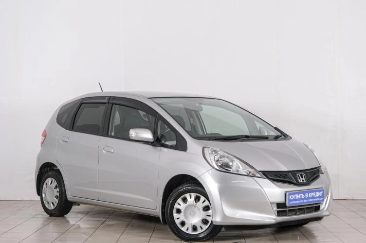 Honda Fit 2011 года в Красноярске