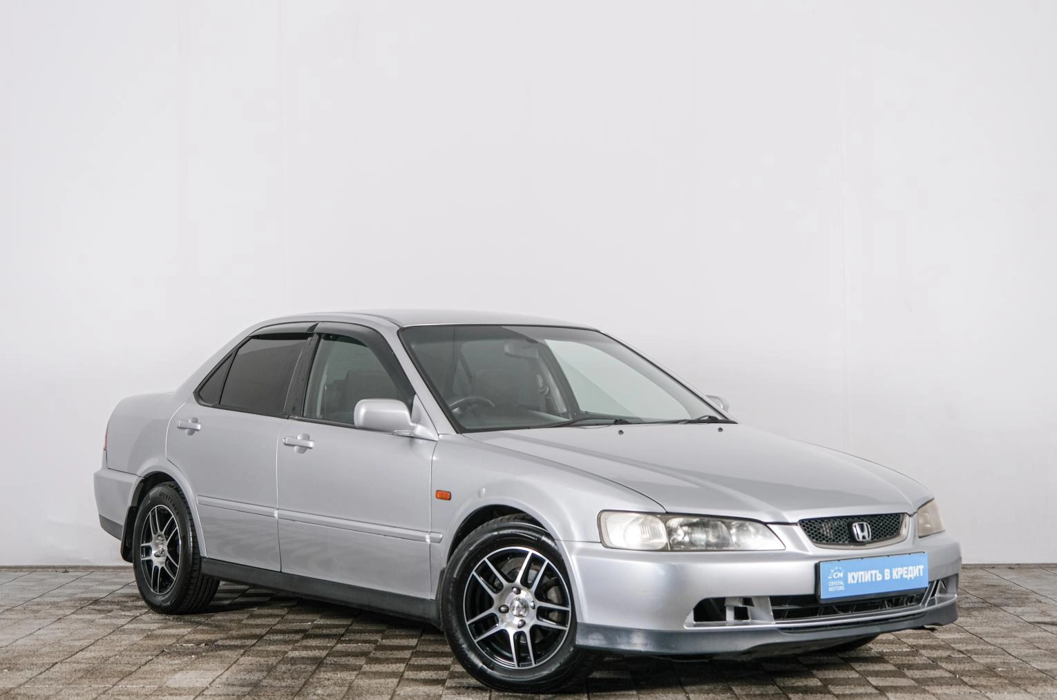 Honda Accord 2000 года в Красноярске
