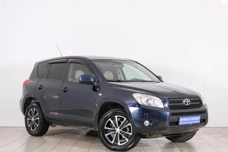 Toyota RAV4 2008 года в Красноярске
