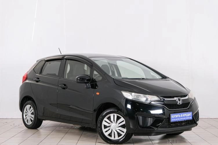 Honda Fit 2016 года в Красноярске
