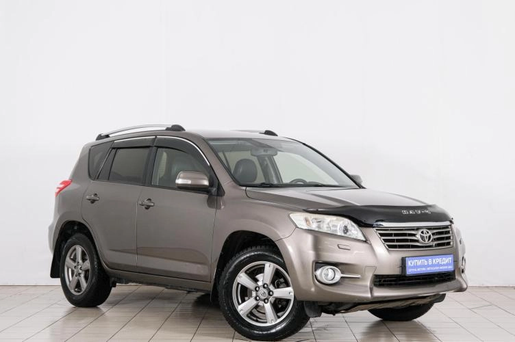 Toyota RAV4 2012 года в Красноярске