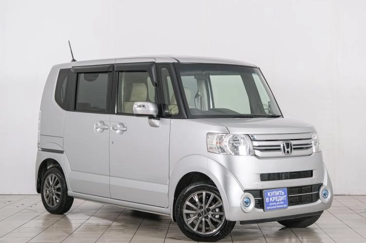 Honda N-BOX 2015 года в Красноярске