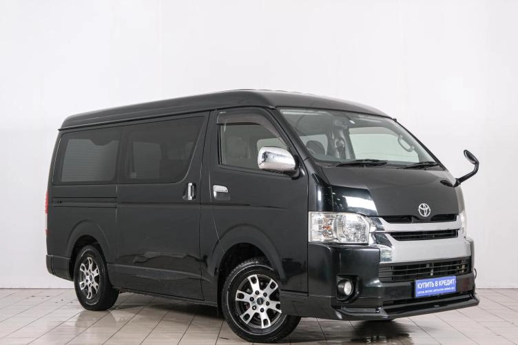 Toyota Hiace 2014 года в Красноярске