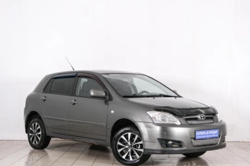 Toyota Corolla 2006 года в Красноярске
