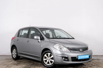 Nissan Tiida 2010 года в Красноярске