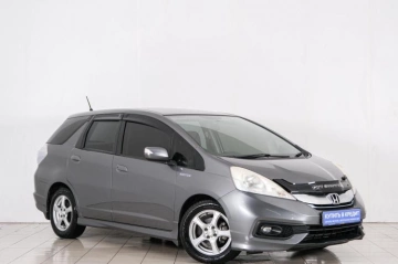 Honda Fit Shuttle 2013 года в Красноярске