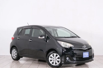 Toyota Ractis 2011 года в Красноярске