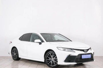 Toyota Camry 2021 года в Красноярске