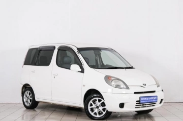 Toyota Funcargo 2001 года в Красноярске