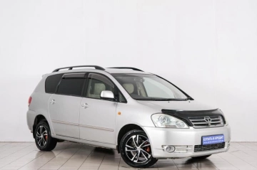 Toyota Ipsum 2001 года в Красноярске