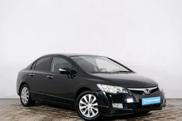 Honda Civic 2007 года в Красноярске
