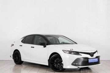 Toyota Camry 2020 года в Красноярске