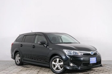 Toyota Corolla Fielder 2013 года в Красноярске