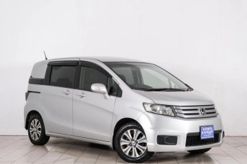 Honda Freed 2012 года в Красноярске