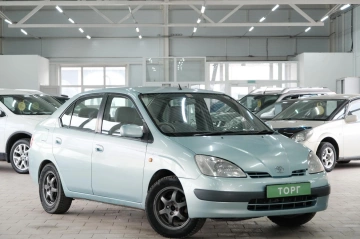 Toyota Prius 1999 года в Омске