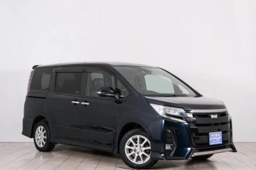 Toyota Noah 2019 года в Красноярске