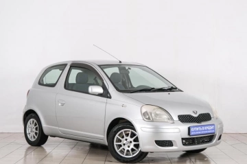 Toyota Vitz 2002 года в Красноярске