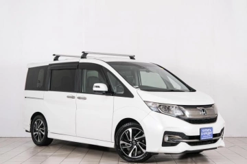 Honda Stepwgn Spada 2015 года в Красноярске